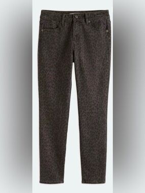 Leopard print skinny jeans